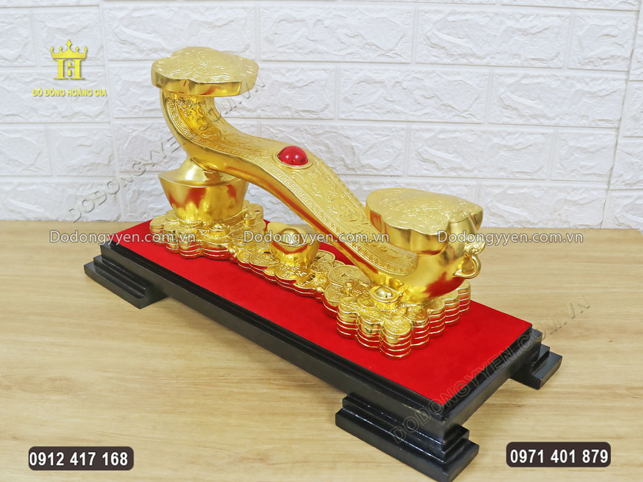 Gậy như &yacute; được chế t&aacute;c với h&igrave;nh d&aacute;ng c&acirc;n đối, đẹp mắt